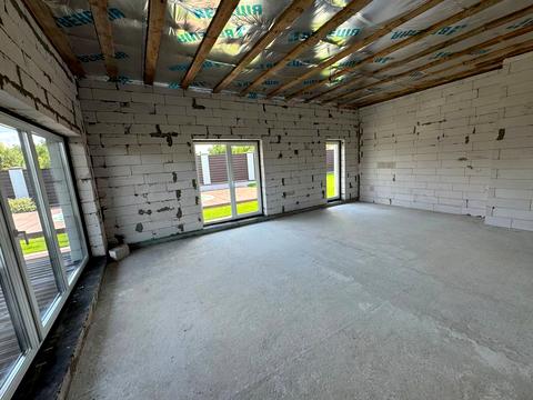 будинок за адресою Молодіжна