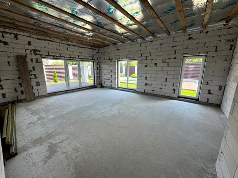 будинок за адресою Молодіжна