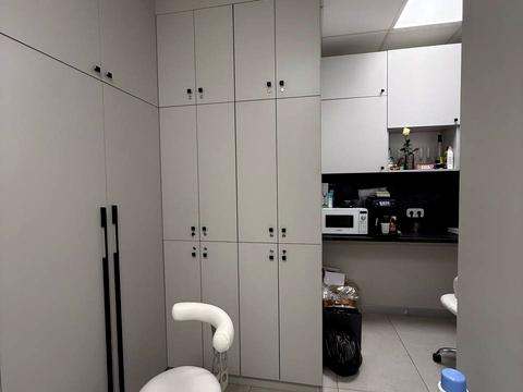 комерційна за адресою Січових стрільців вул., 11 е