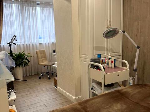 комерційна за адресою Панаса Мирного пров., 1