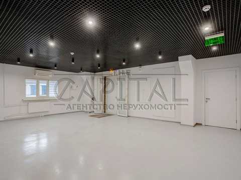 комерційна за адресою Князів Острозьких вул. (Московська), 23