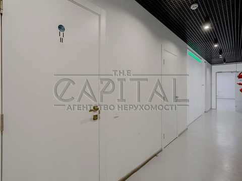 комерційна за адресою Князів Острозьких вул. (Московська), 23