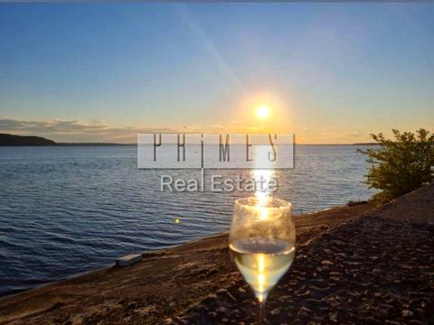 будинок за адресою Набережна, 12