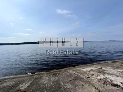 будинок за адресою Набережна, 12