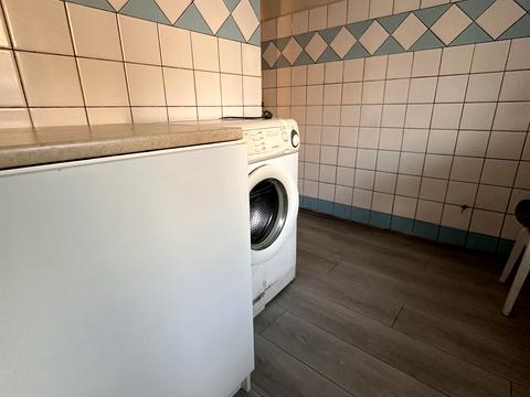 квартира за адресою Дніпровська набережна вул., 9-А