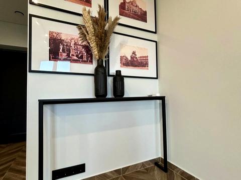 комерційна за адресою Юлії Здановської вул. (Ломоносова), 28