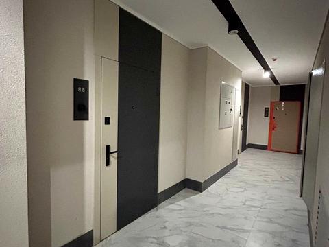 комерційна за адресою Юлії Здановської вул. (Ломоносова), 28