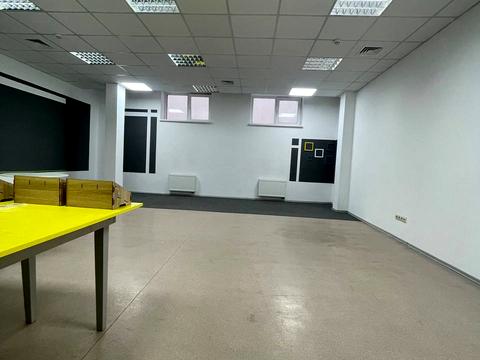 комерційна за адресою Джерельна вул., 38