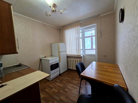 квартира за адресою Братів Горобців вул. (Дмитра Кедріна), 38