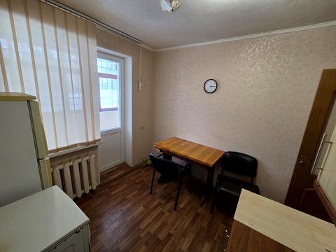 квартира за адресою Братів Горобців вул. (Дмитра Кедріна), 38