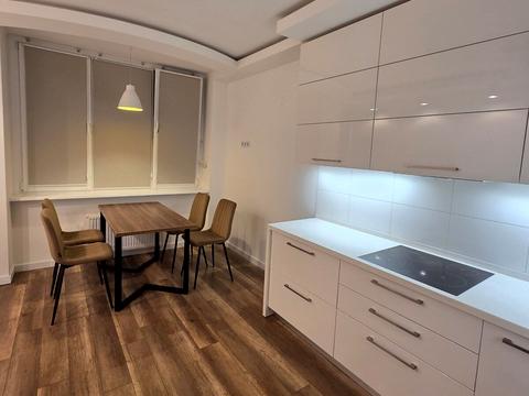 квартира за адресою Академіка Глушкова просп., 9-В