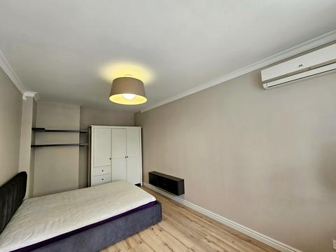 квартира за адресою Жамбила Жабаєва вул. (Кузьминська), 22