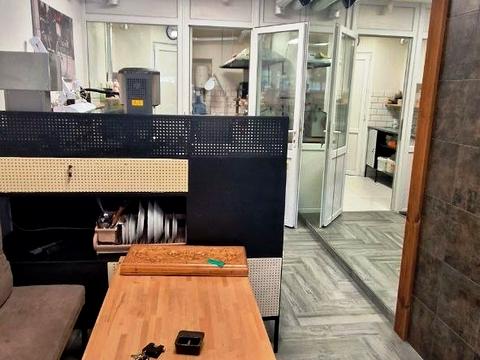 комерційна за адресою Хіміків вул., 17б