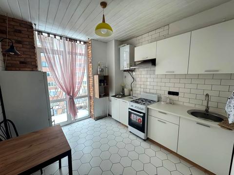 квартира за адресою Соборна вул., 103/2