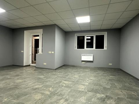 комерційна за адресою Соборна вул., 107