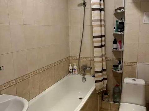 квартира за адресою Василя Симоненка вул., 4