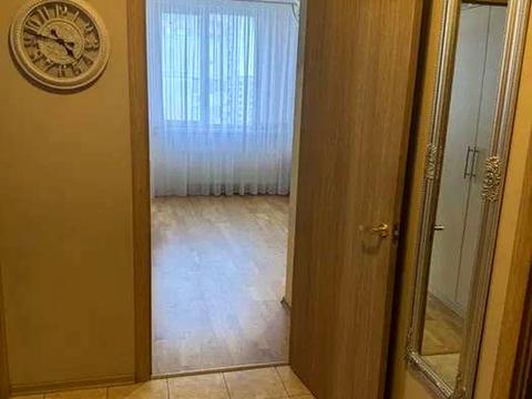 квартира за адресою Василя Симоненка вул., 4