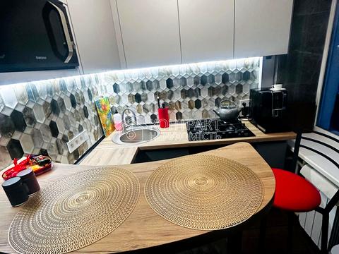 квартира по адресу Холодногорская ул. (Елизарова), 7