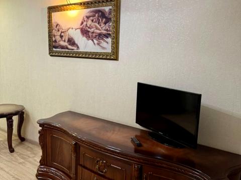 квартира за адресою Середньофонтанська вул., 12а