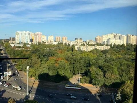 квартира за адресою Середньофонтанська вул., 12а