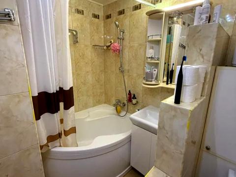 квартира за адресою Середньофонтанська вул., 12а