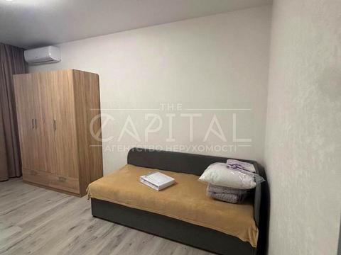 квартира по адресу Олександра Олеся ул., 4-Б