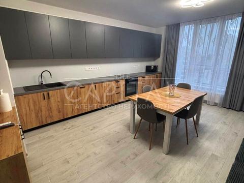 квартира по адресу Олександра Олеся ул., 4-Б