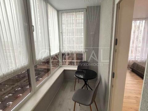 квартира по адресу Олександра Олеся ул., 4-Б