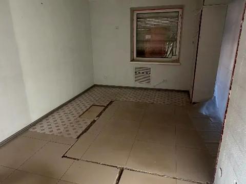 комерційна за адресою Слави бульв., 3