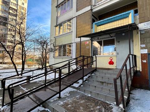 квартира за адресою Анни Ахматової вул., 6