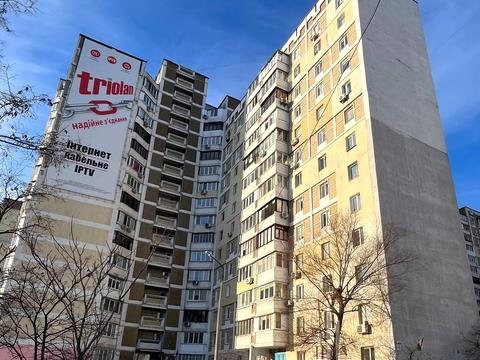 квартира за адресою Анни Ахматової вул., 6