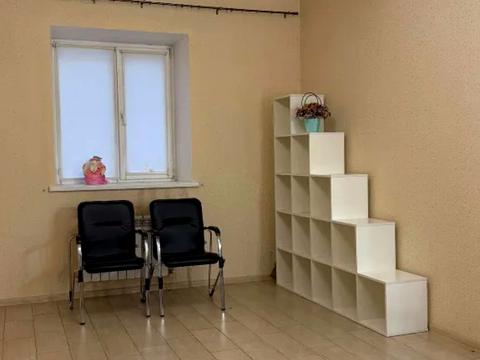 коммерческая по адресу Леси Украинки просп. (Пушкина), 12