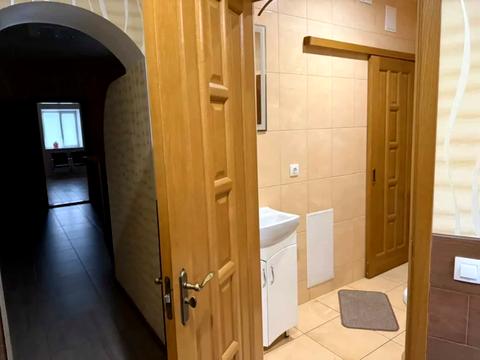 коммерческая по адресу Леси Украинки просп. (Пушкина), 12