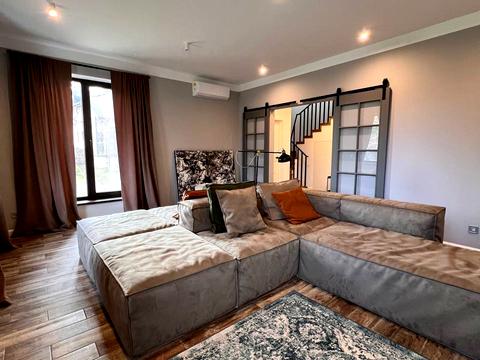 будинок за адресою набережна, 7