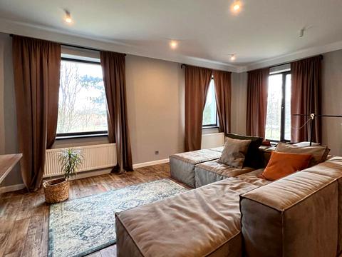 будинок за адресою набережна, 7