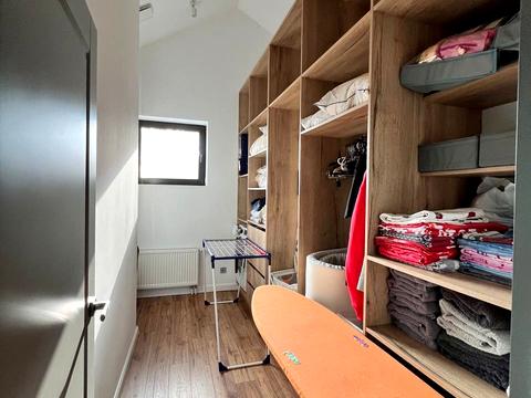 будинок за адресою набережна, 7