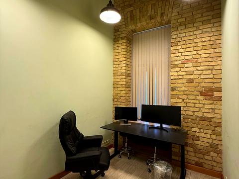 комерційна за адресою Велика Житомирська вул., 8/14