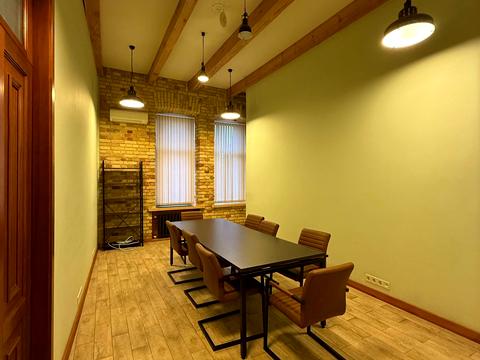 комерційна за адресою Велика Житомирська вул., 8/14