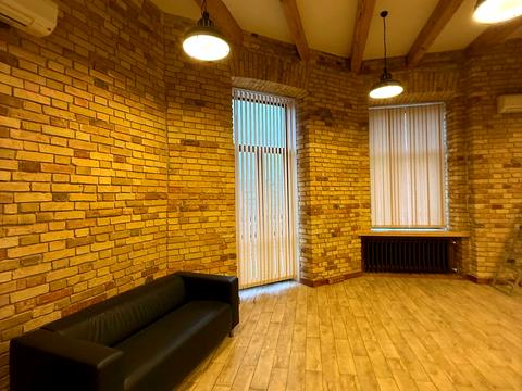 комерційна за адресою Велика Житомирська вул., 8/14