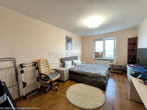 квартира за адресою Ревуцького вул., 54