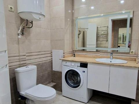 квартира за адресою Академіка Глушкова просп., 9-В