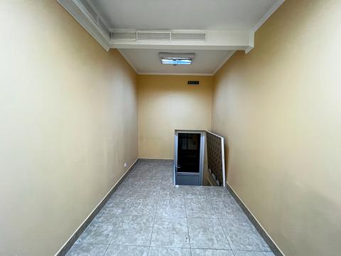 комерційна за адресою Соборності просп., 42