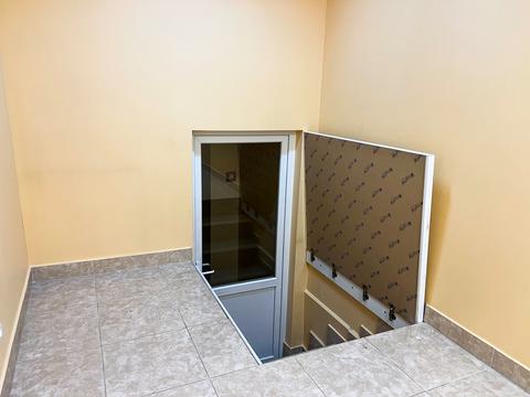 комерційна за адресою Соборності просп., 42