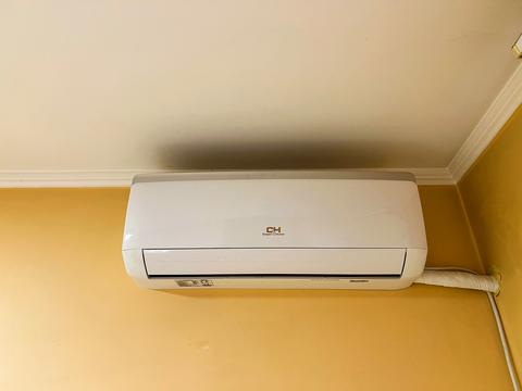 комерційна за адресою Соборності просп., 42