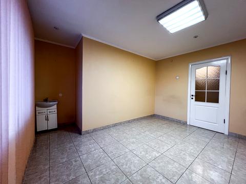 комерційна за адресою Соборності просп., 42