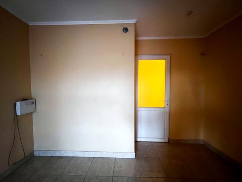 комерційна за адресою Соборності просп., 42