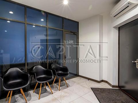 комерційна за адресою Полтавська вул., 12