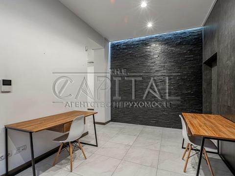 комерційна за адресою Полтавська вул., 12