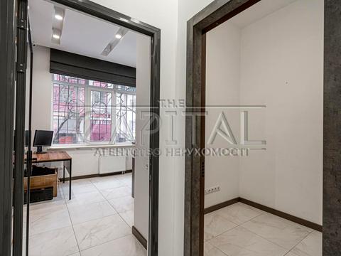 комерційна за адресою Полтавська вул., 12