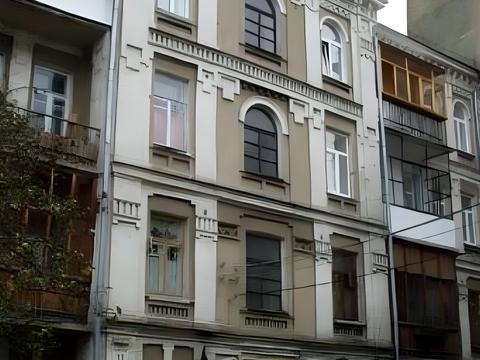 квартира за адресою Межигірська вул., 32